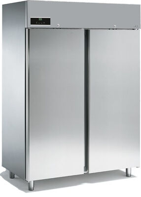 Холодильный шкаф Sagi XE150B