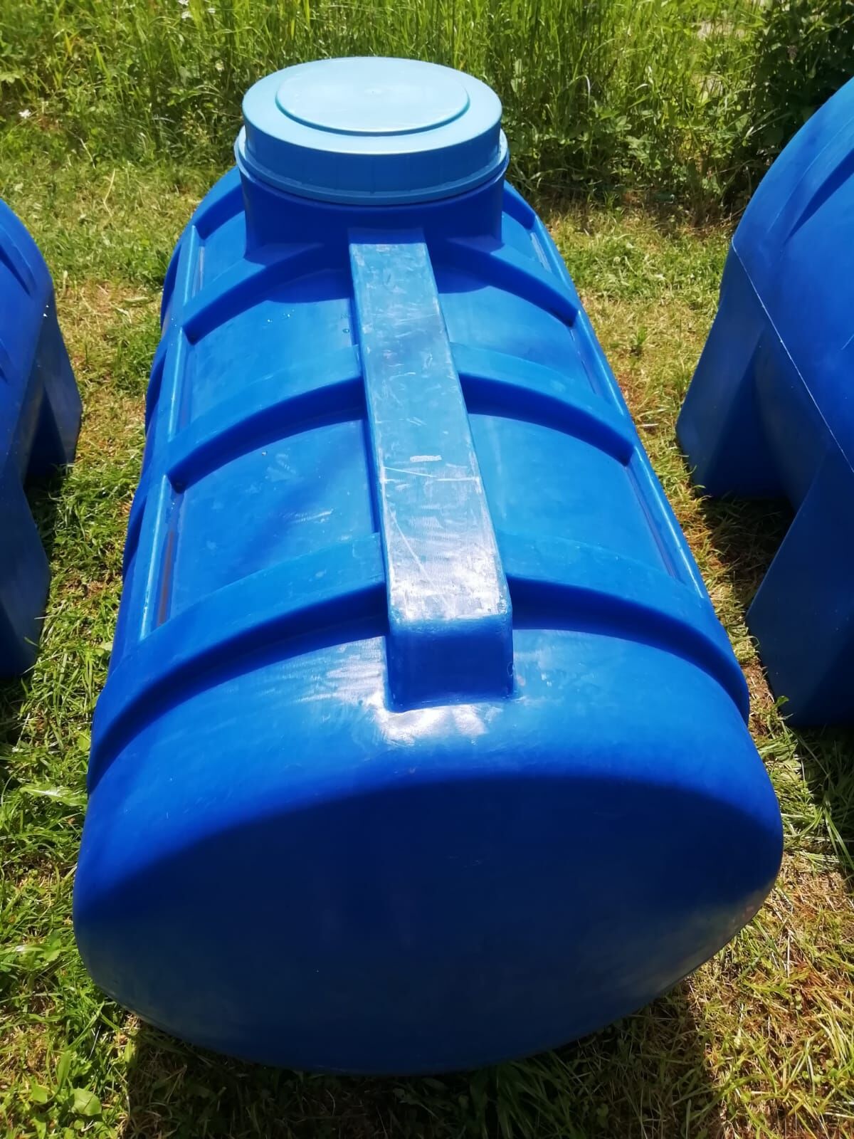 Емкость для воды пластиковая овально-горизонтальная 500 л синяя Aquaplast 6
