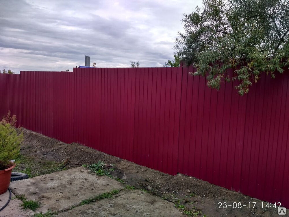 Забор из профлиста С-8 2000 мм, цена в Красноярске от компании ЗаборТорг