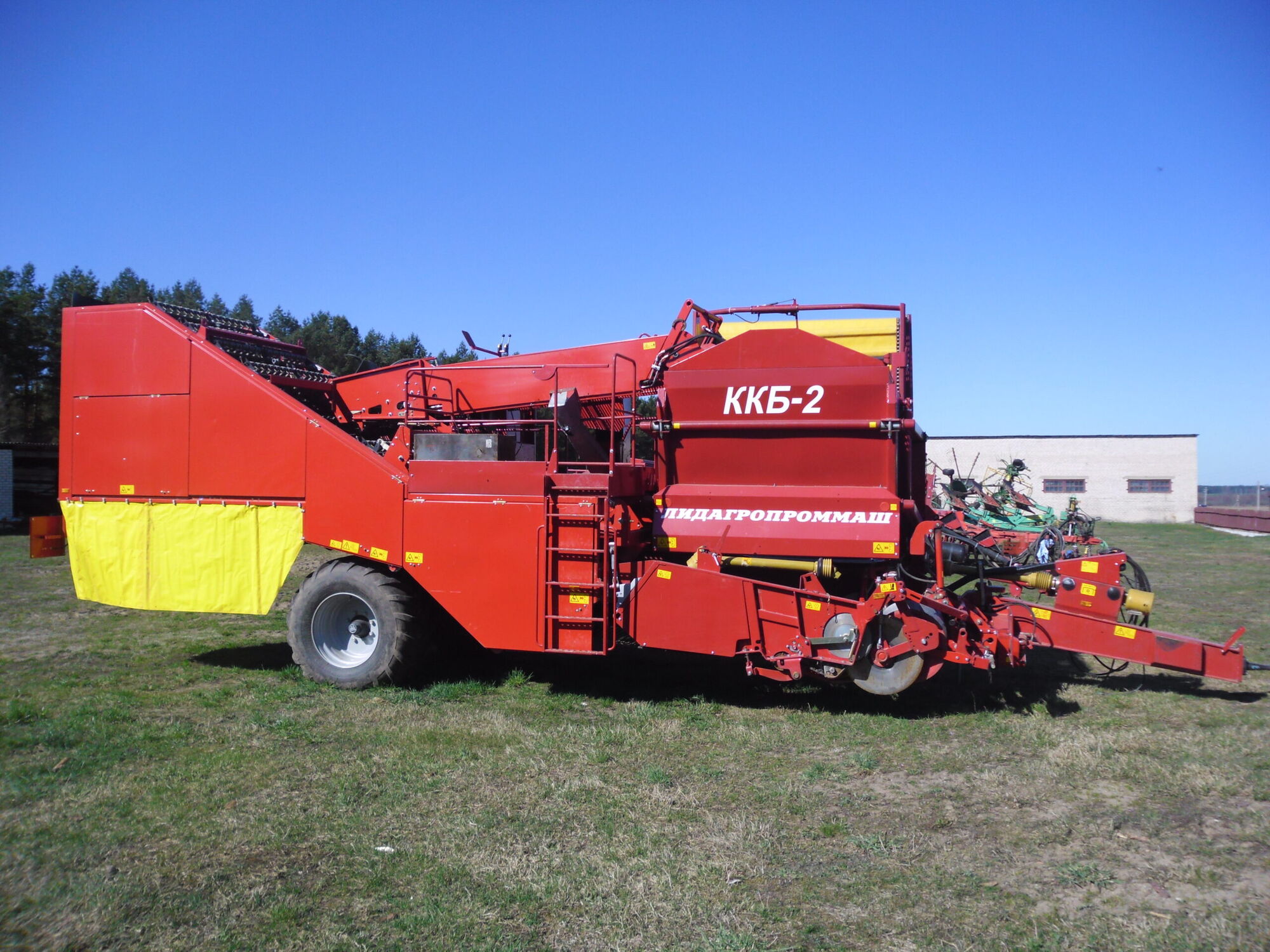 Картофелеуборочный комбайн ККБ-2 с боковым подкопом, цена в Санкт ...